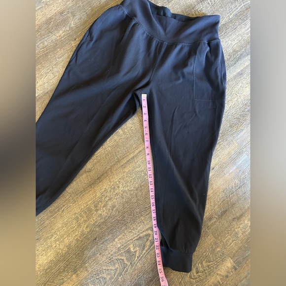Athleta Salutation Ribbed Jogger Pants in black Size XL - Picture 11 of 16